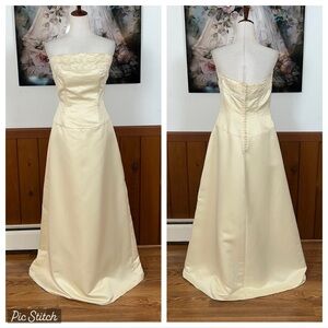 Pretty Vintage 90s Eden Bridals Ivory Satin Wedding Gown!